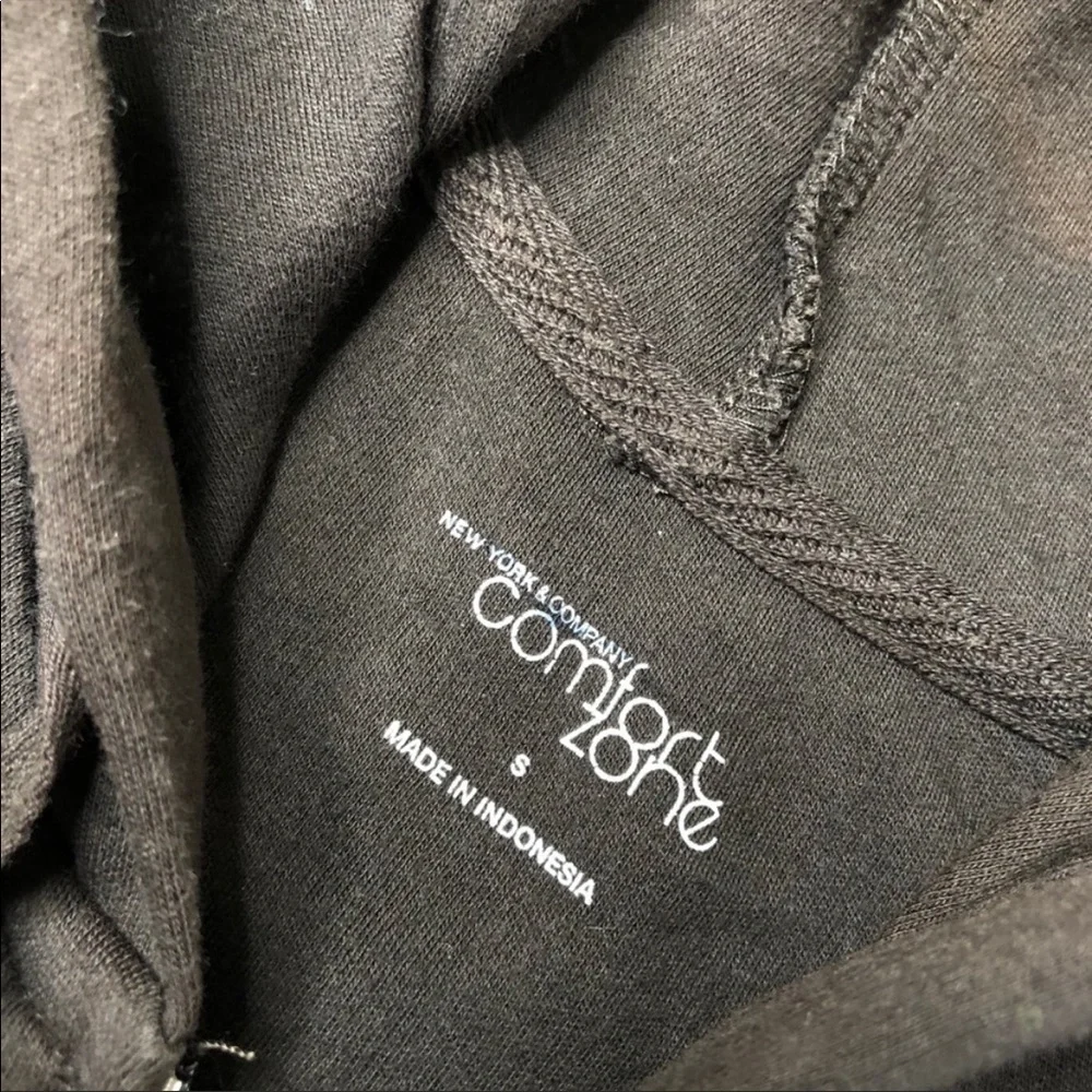 NEW York & Company Chocolate Brown Ruched Sleeve Pocket Zipup Hoodie SIZE S - Picture 2 of 12